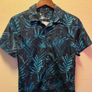 All Motion Men’s Beach Button Shirt